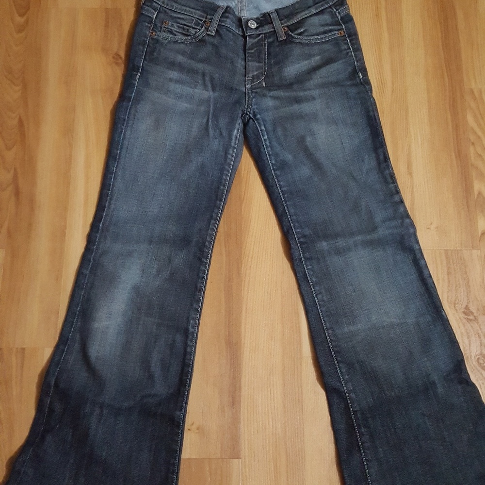 Jeans - Picture 2 of 4